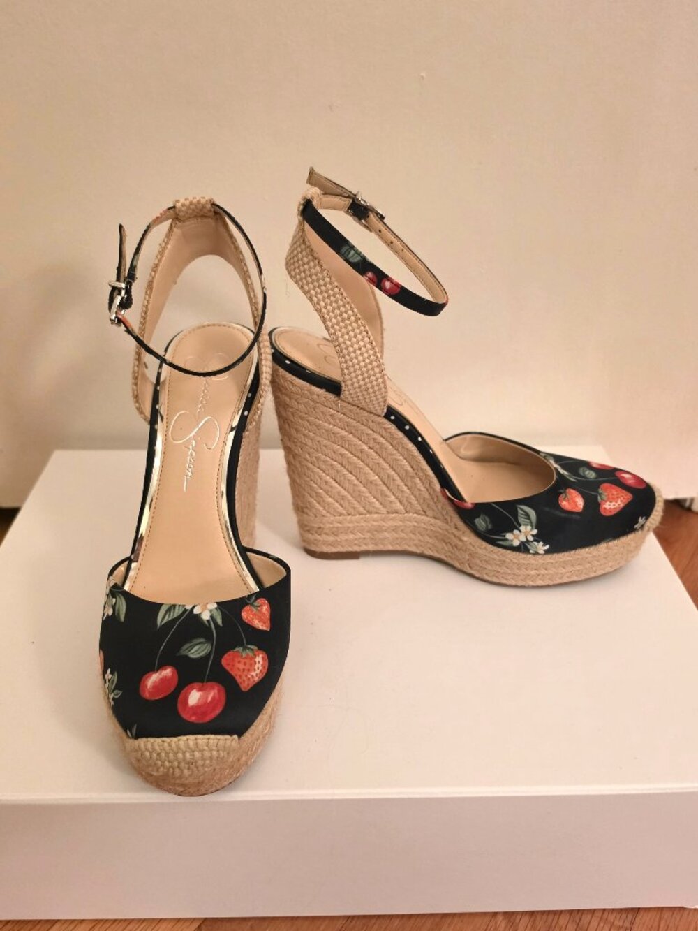 Jessica Simpson Cherry Strawberry Print Espadrille Wedge Sandals Size 8M